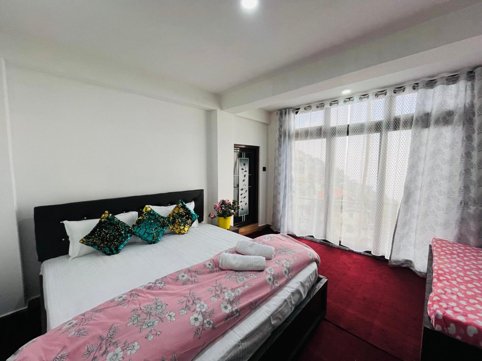 Shalom Inn Home Stay ダージリン エクステリア 写真
