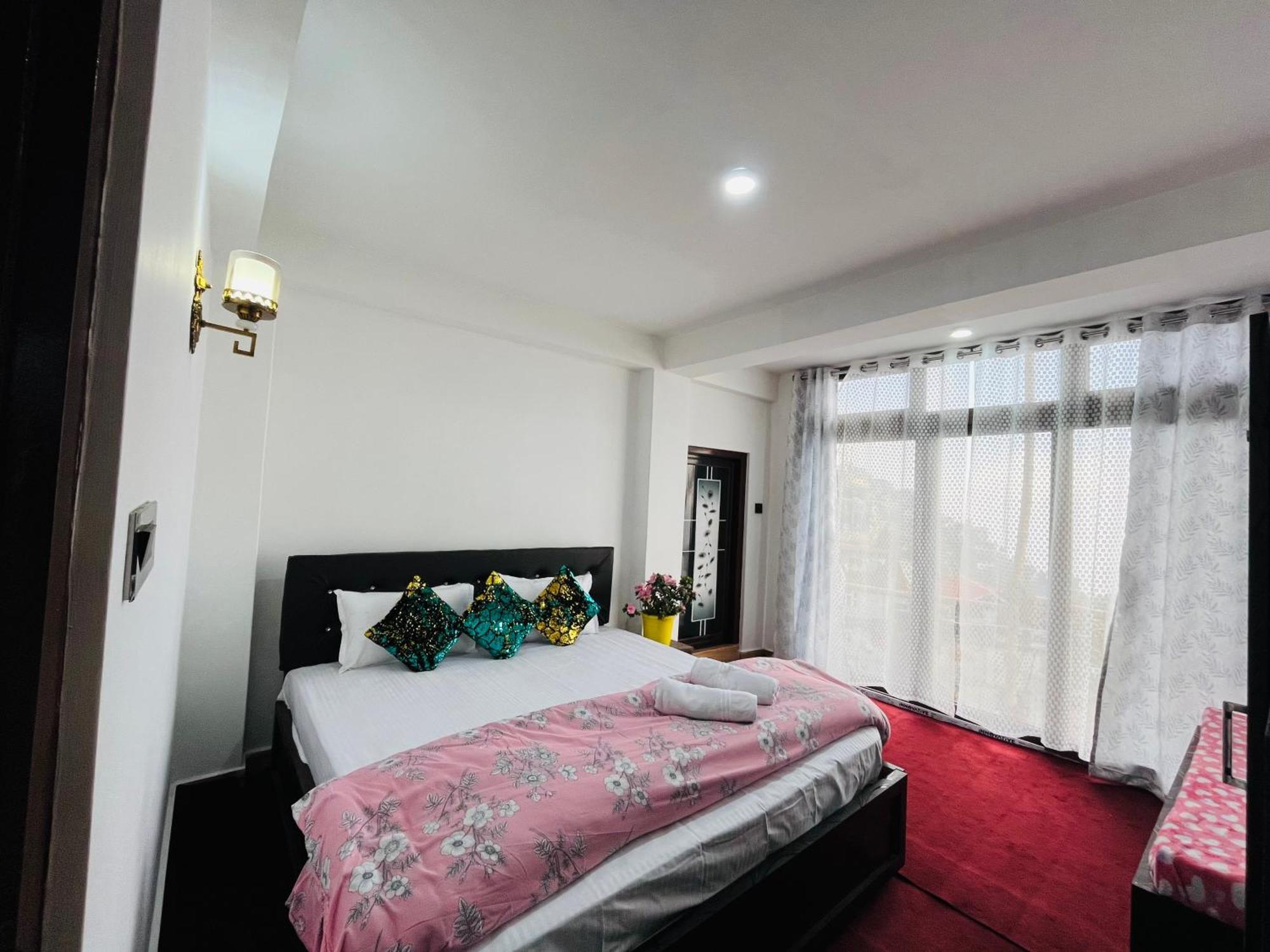 Shalom Inn Home Stay ダージリン エクステリア 写真