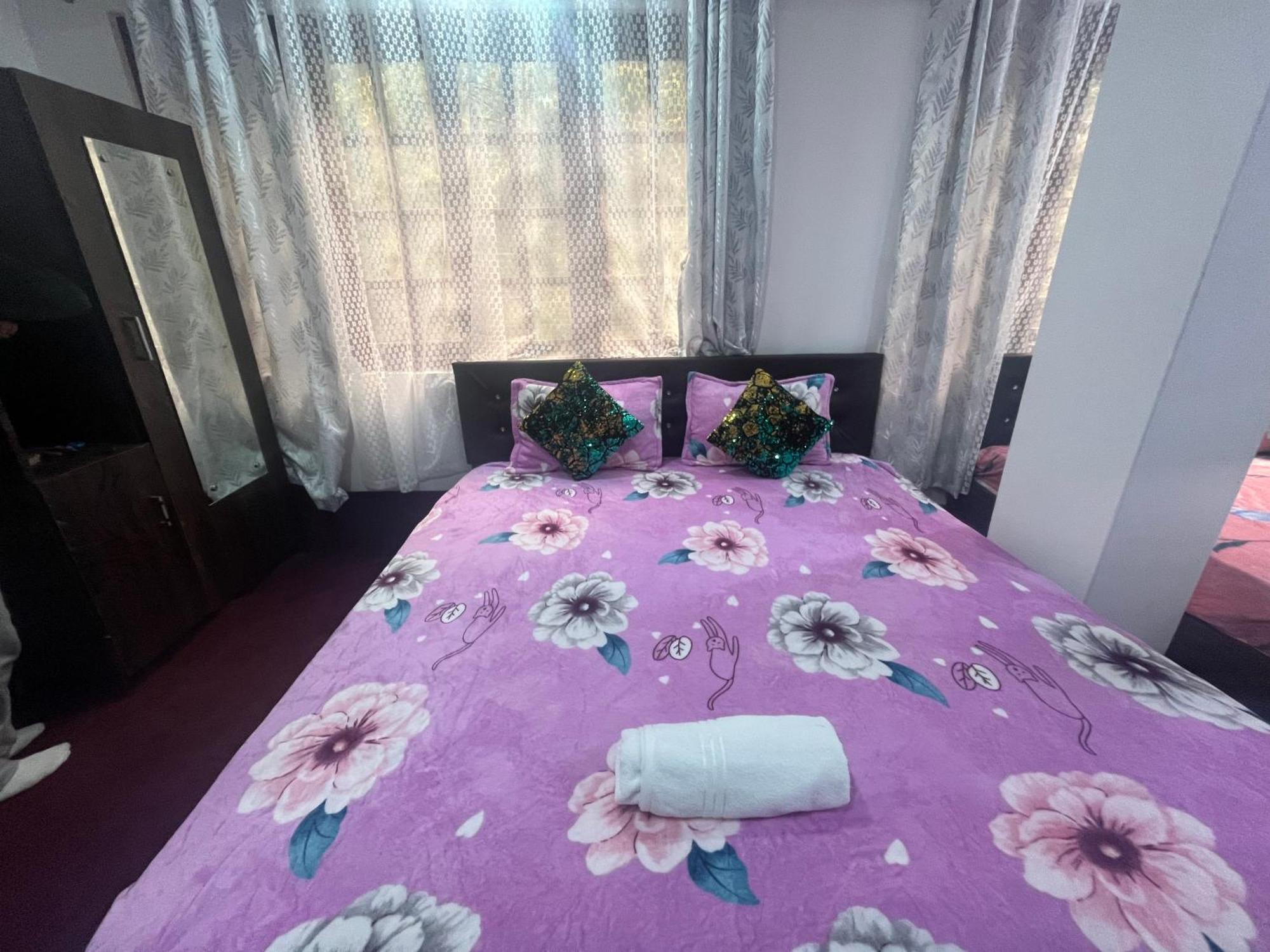 Shalom Inn Home Stay ダージリン エクステリア 写真