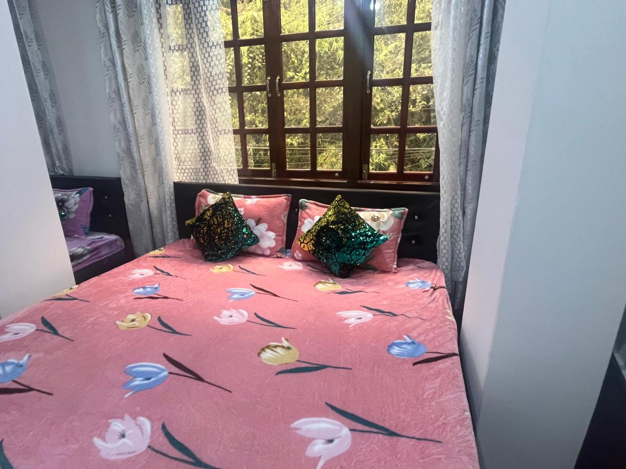 Shalom Inn Home Stay ダージリン エクステリア 写真